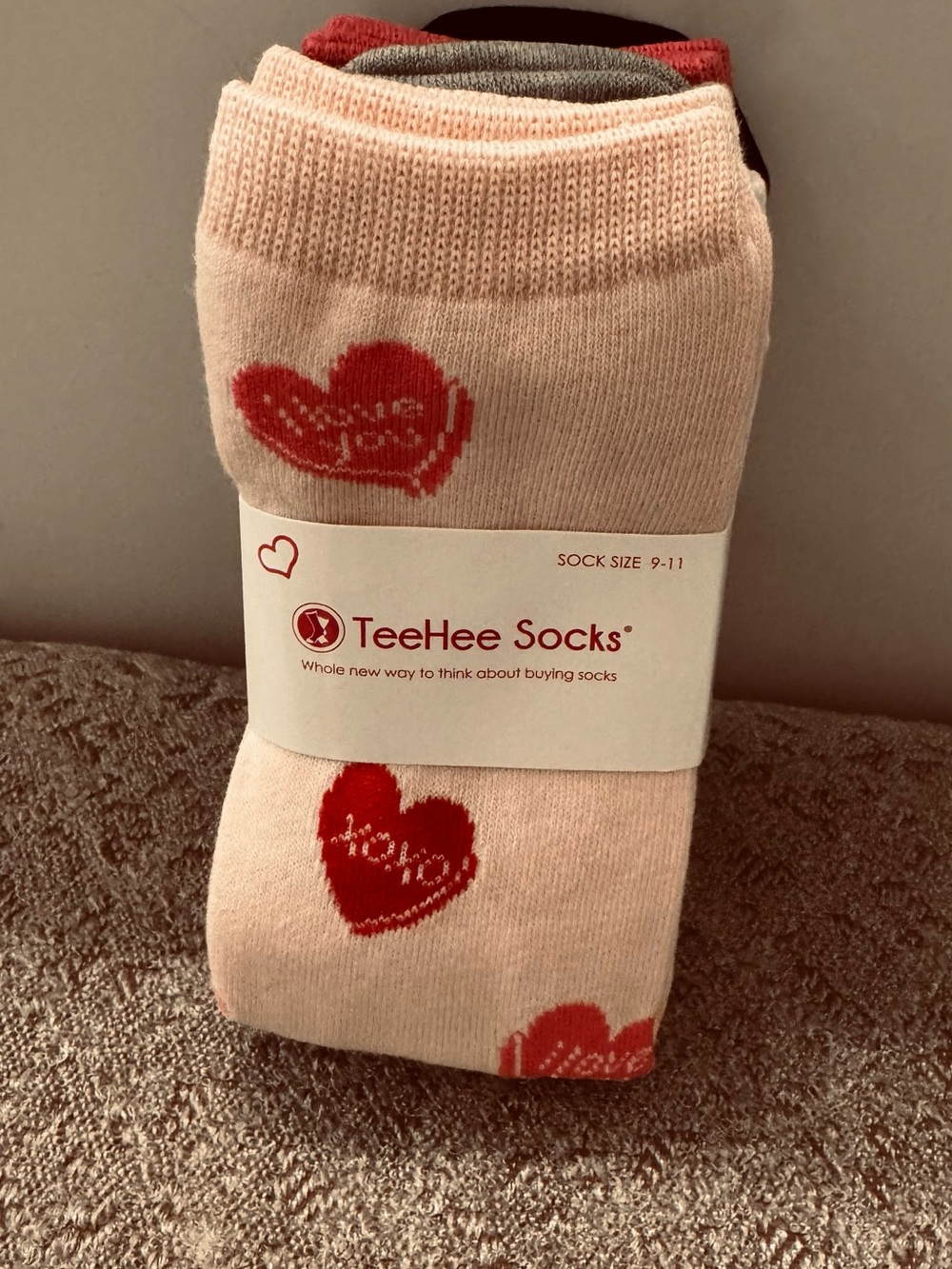 TeeHee Women's Pink Heart Crew Socks